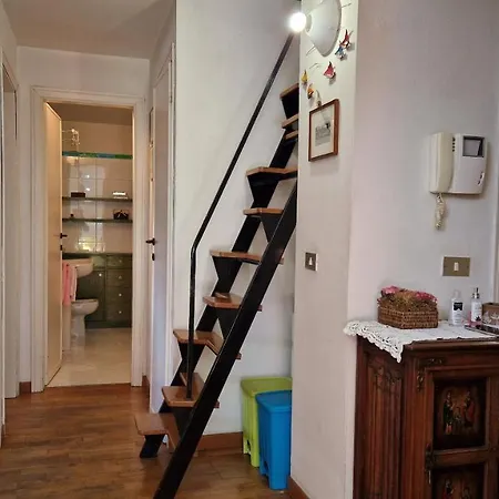 شقة Foscolo Terrazza Vista Mare فياريجيو